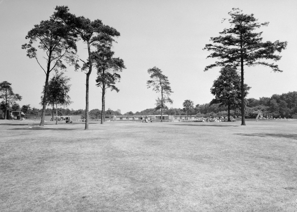 Recreatieterreinen, vliegvelden e.d., zwembaden, zonneweide, ouwehand, Bestanddeelnr 163-0677