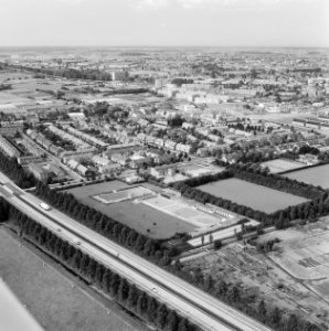 Recreatieterreinen, zwembaden, stadsgezichten, Bestanddeelnr 250-8810