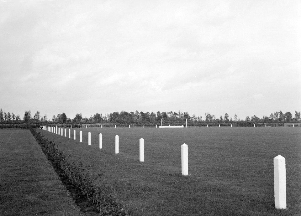 Recreatieterreinen, vliegvelden, sportterreinen, Bestanddeelnr 250-8202
