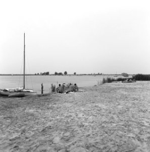 Recreatiecomplexen, plassen, stranden, meerwijk, Kropswolde, Bestanddeelnr 167-0456