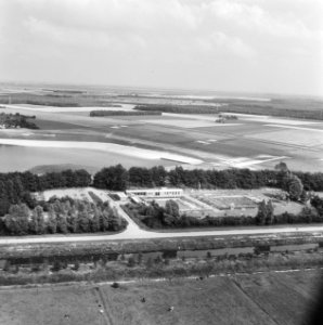 Recreatieterreinen, zwembaden, Bestanddeelnr 250-8752