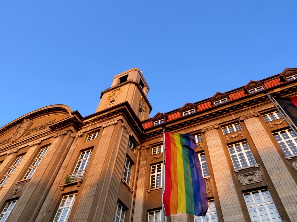 Rathaus Spandau with rainbow flag 01