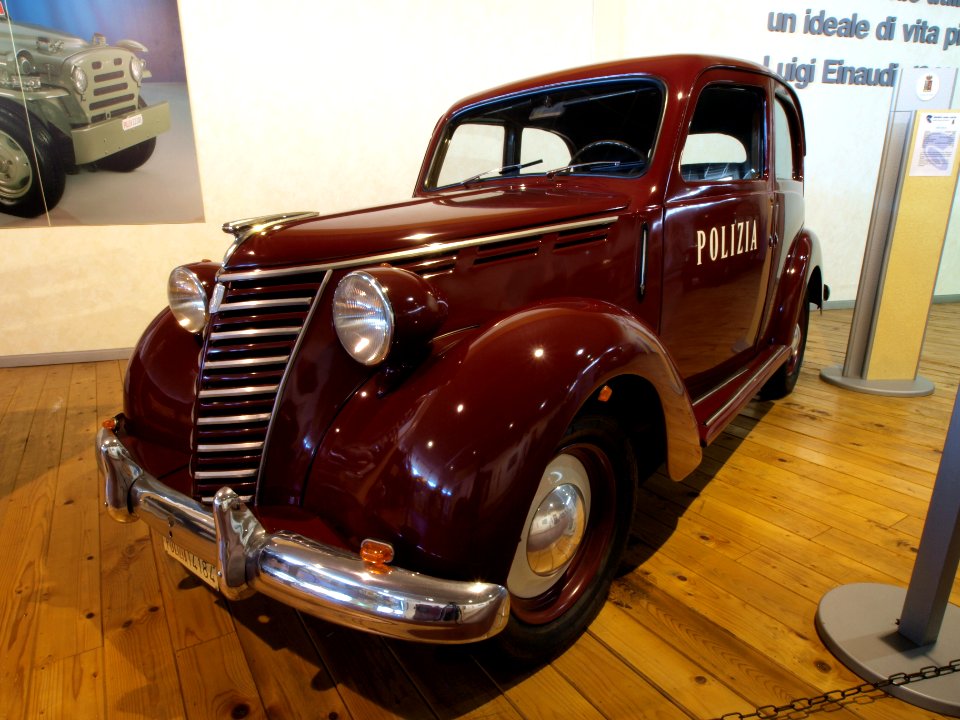 Red FIAT police car, polizia 14184 photo-6