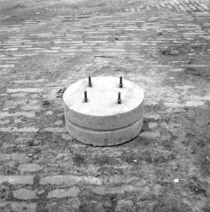Recreatieterreinen, vliegvelden ed, betoncylinders, Luchthaven Rotterdam, Bestanddeelnr 163-1392
