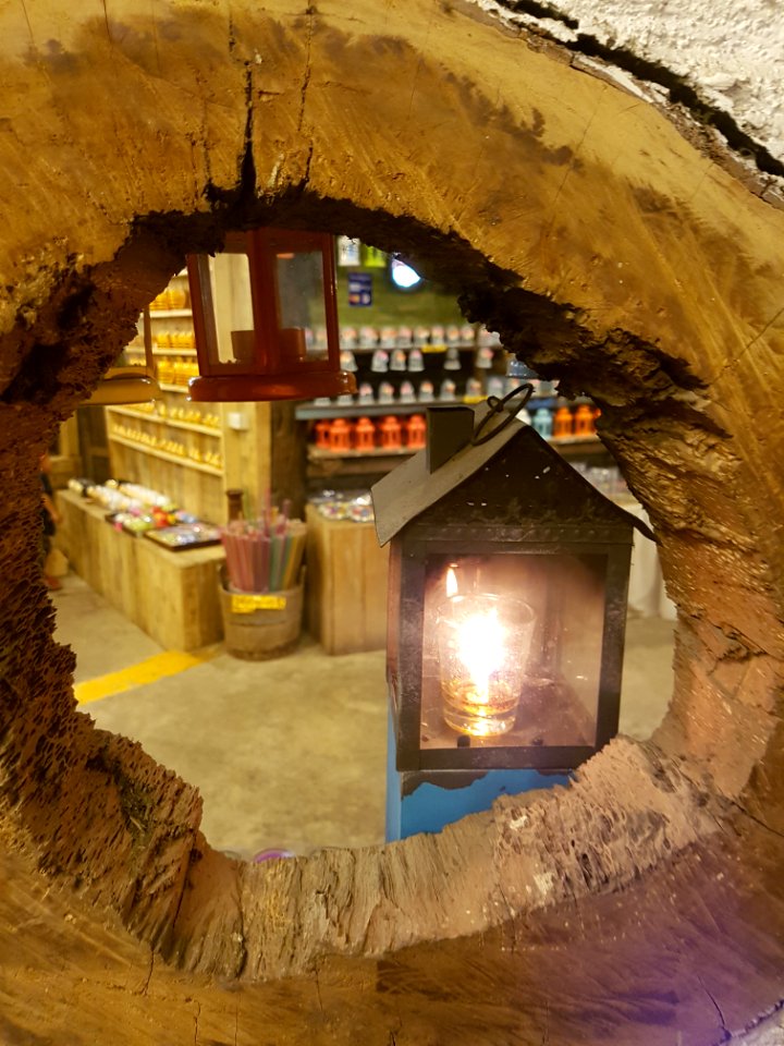 Ratchaburi candle house - 2017-04-16 (012)