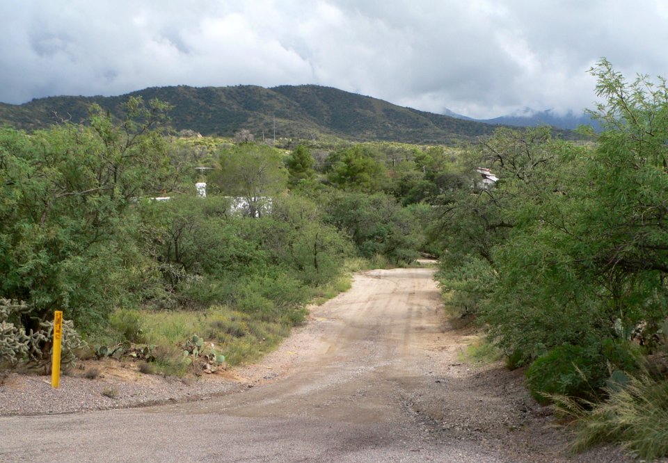 Rancho Linda Vista along lane from LV Road 1