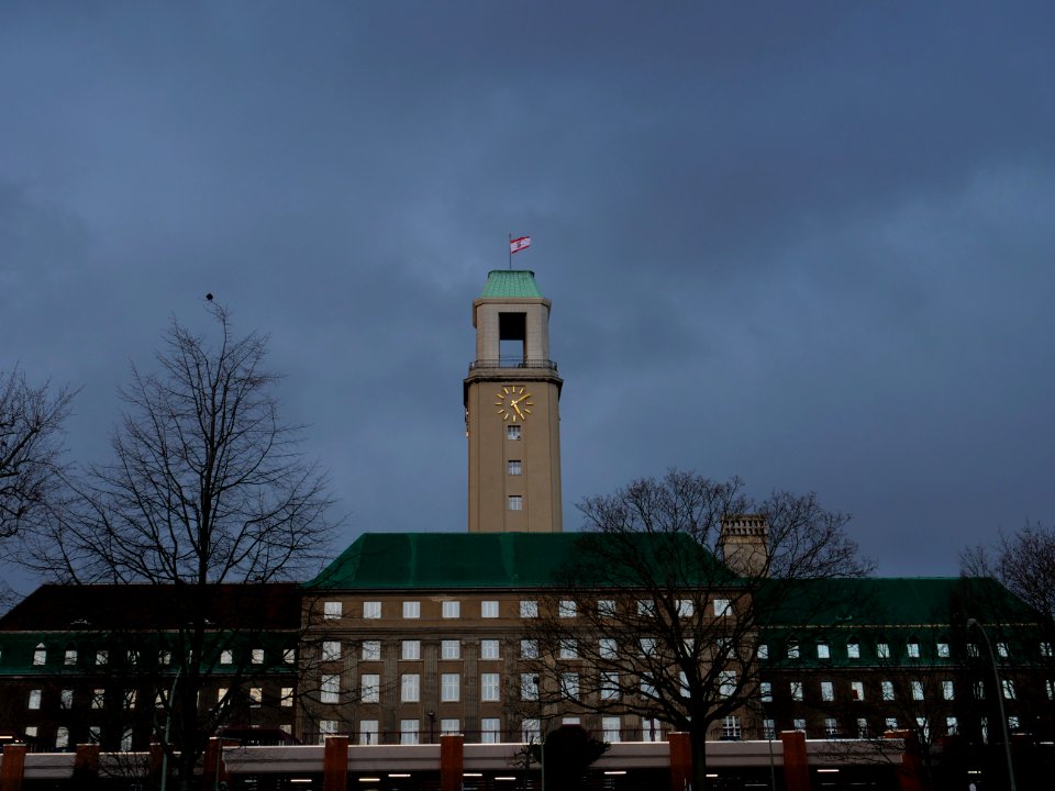 Rathaus Spandau from Stabholzgarten 05