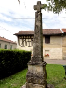 Rancourt-sur-Ornain (Meuse) croix de chemin