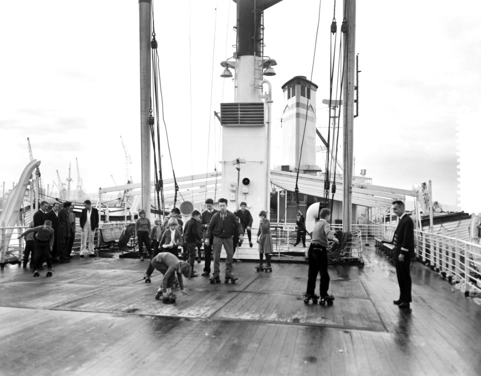 Ramp Tuindorp Oostzaan, jeugd Zuiderkruis, Bestanddeelnr 910-9519