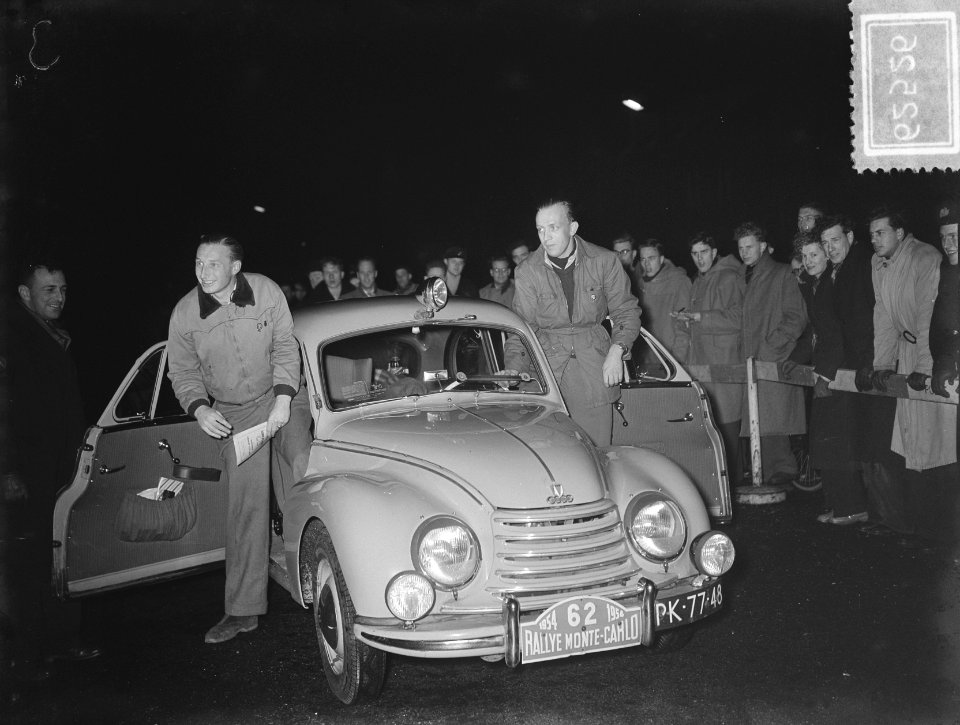 Rally Monte Carlo passeren Amsterdam, Bestanddeelnr 906-2526