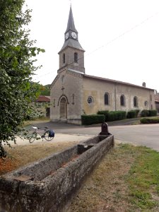 Rampont (Les Souhesmes-Rampont, Meuse) église et fontaine-abreuvoir