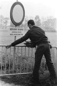 Rampenoefening rond kerncentrale Borssele radioactief besmette gebied rond ce, Bestanddeelnr 933-9863