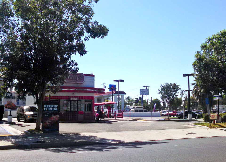 Rallys Hamburgers in Norwalk during Daylight hours