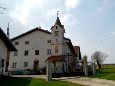 Rasch-Hausnummer-2-mit-Uhrturm
