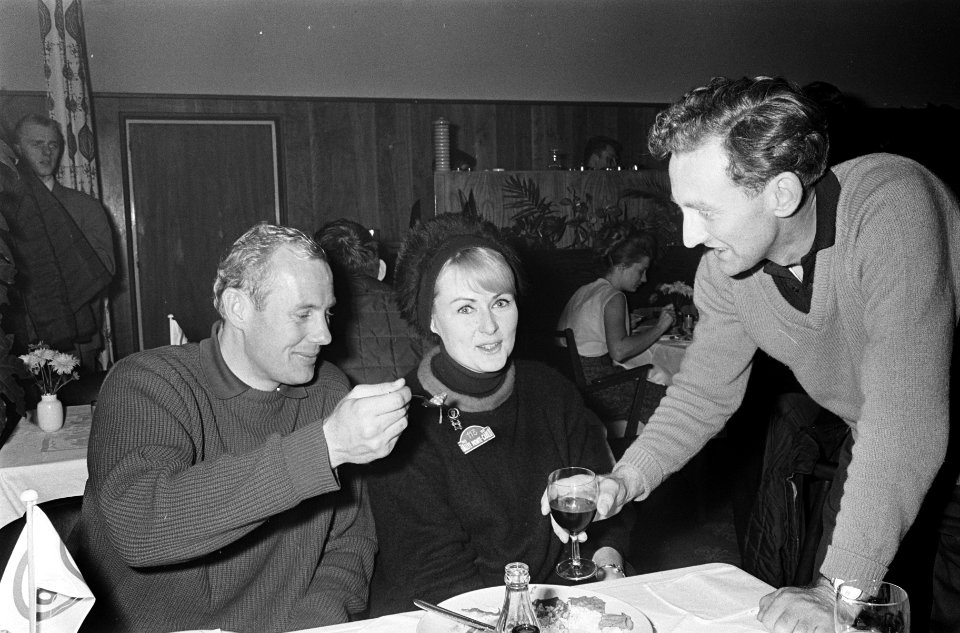 Rally de Monte Carlo , tijdens diner v.l.n.r. Rob Slotemaker , Miss Rosemary Smi, Bestanddeelnr 917-3463
