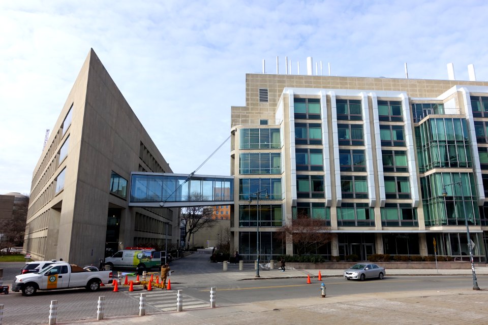 Ralph Landau Building and Whitaker Building - MIT, Cambridge, MA - DSC05575