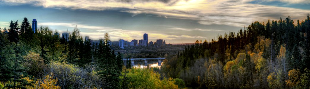 Ravine-Edmonton-Alberta-Canada-Stitch-01A photo
