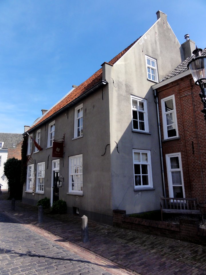 Ravenstein Rijksmonument 32335 Landpoortstraat 1