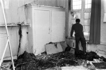 Ravage in het politiebureau, Bestanddeelnr 927-0151