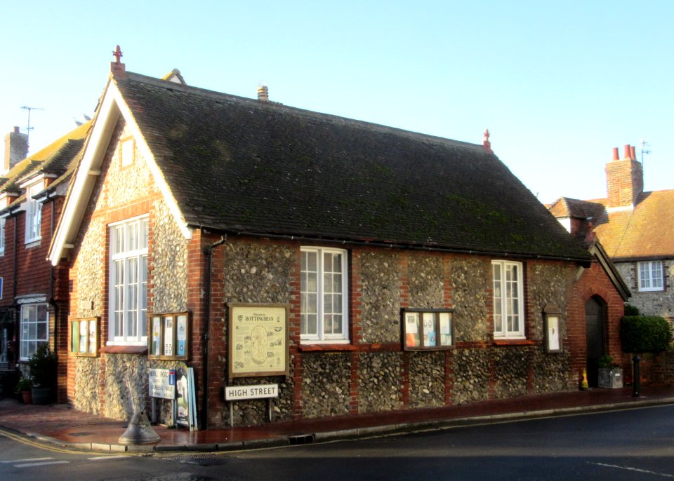 Reading Room, High Street, Rottingdean (December 2016) (1)