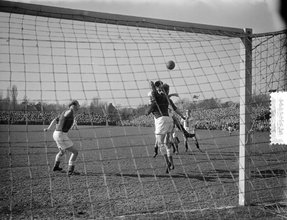 RCH tegen Ajax, Bestanddeelnr 905-6027