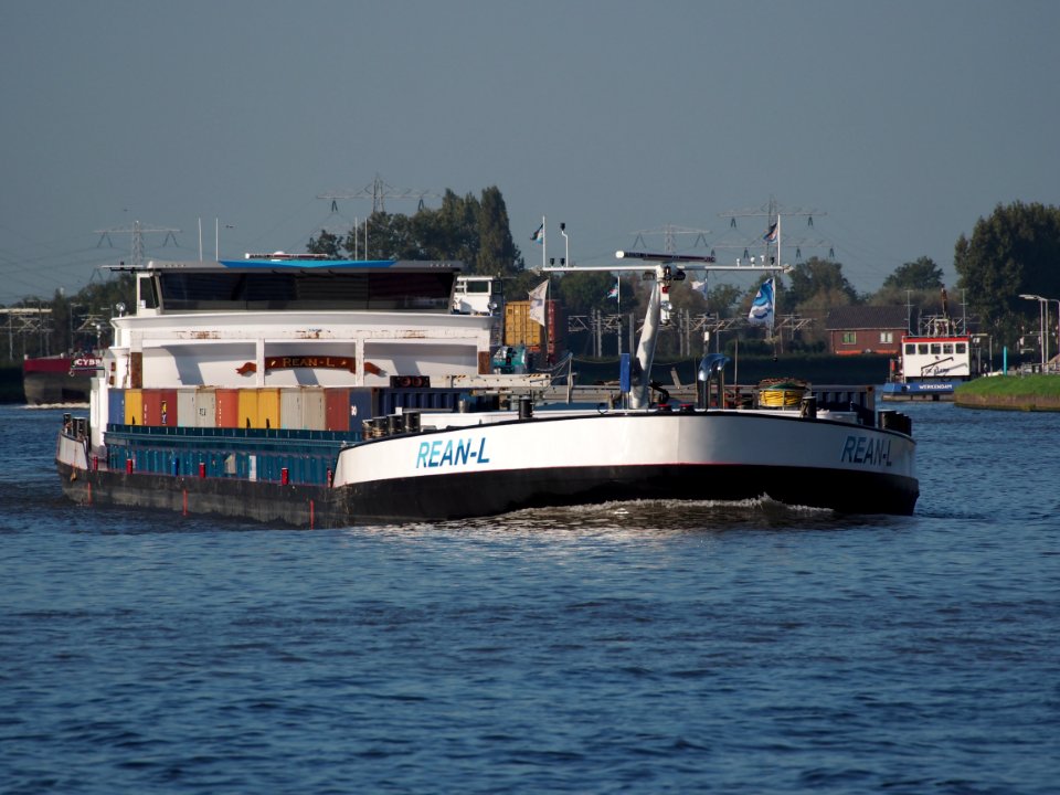 Rean-L ENI 02331021 at the Amsterdam-Rhine Canal, pic1