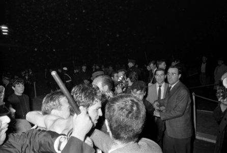 Real Madrid tegen Partizan 2-1 te Brussel, supporters en spelers van Real Madrid, Bestanddeelnr 919-1289