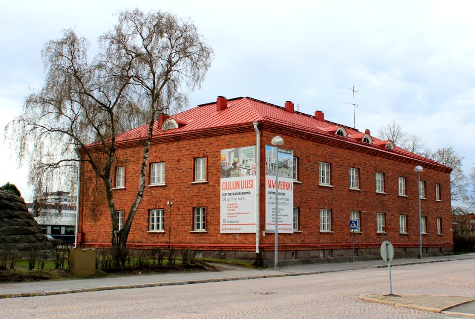 Rautatienkatu 13 Oulu 20120520