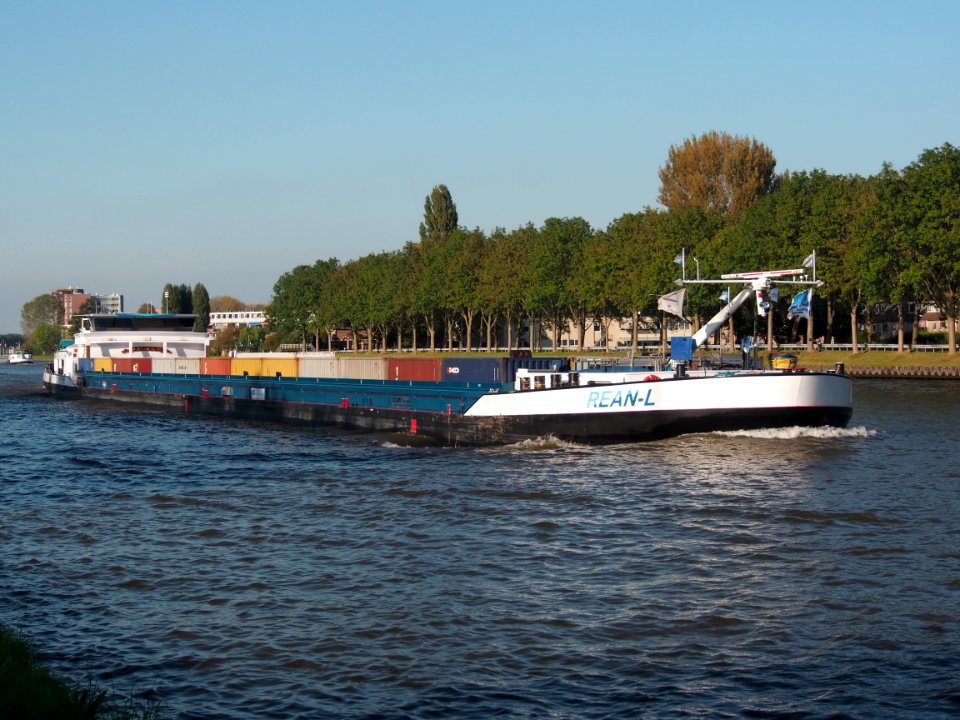 Rean-L ENI 02331021 at the Amsterdam-Rhine Canal, pic3
