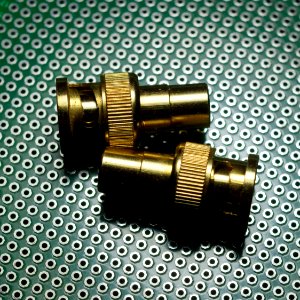 RCA-to-BNC adapter plugs 04