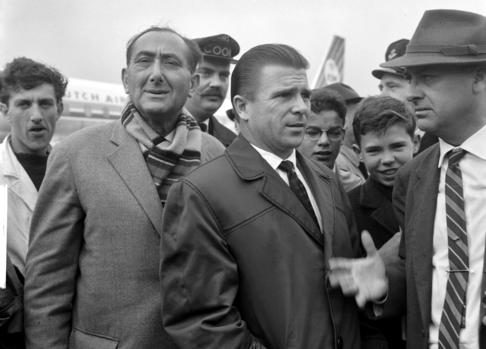 Real Madrid op Schiphol, Bestanddeelnr 913-8225