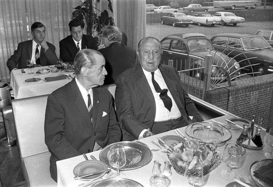 Real Madrid in Hilton Amsterdam. Voorzitter Real Madrid aan de lunch Bernabeu, Bestanddeelnr 920-7162