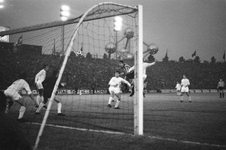 Real Madrid tegen Partizan 2-1 te Brussel, spelmomenten, Bestanddeelnr 919-1276