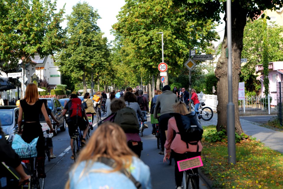 RCC care for future antfascist bicycle demonstration 2020-10-03 28