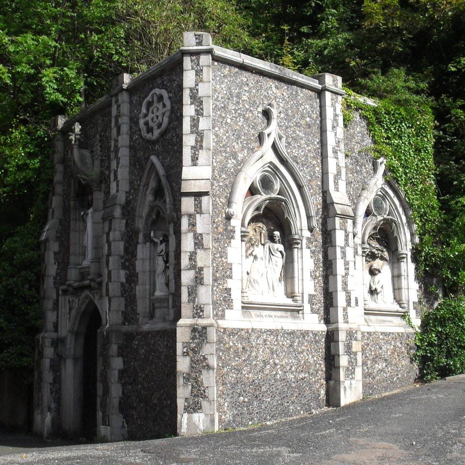 Ray Mausoleum at Brighton Extramural Cemetery, off Lewes Road, Brighton (NHLE Code 1381665) (September 2010)