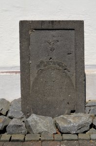 Ransbach, Evangelische Pfarrkirche, Grabstein (1)
