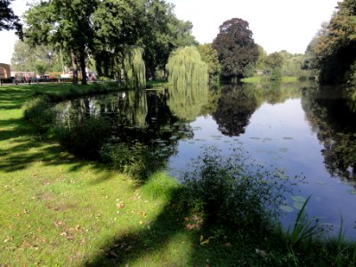 Ravenstein Rijksmonument 32369 omgrachting met parkaanleg