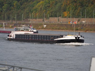 Readiness, ENI 02205117 on the Rhine river at Koblenz at the Deutches Eck, pic1