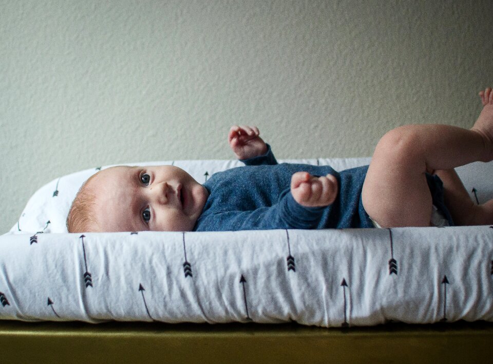 Looking infant newborn