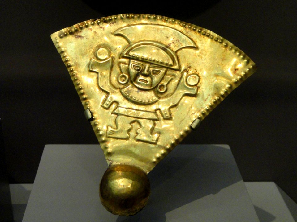 Rattle, AD 1100-1470, Chimu, north coast Peru, gold or gold-plated silver - Art Institute of Chicago - DSC09732
