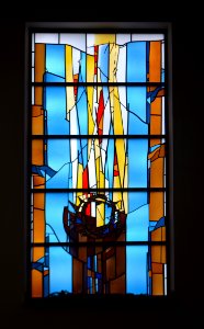 Ransbach (Hohenroda), evangelische Kirche, Glasfenster vorne links