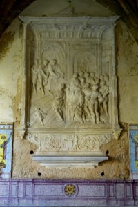 Relief - Cloisters - Mosteiro de Santa Cruz - Coimbra, Portugal - DSC09699