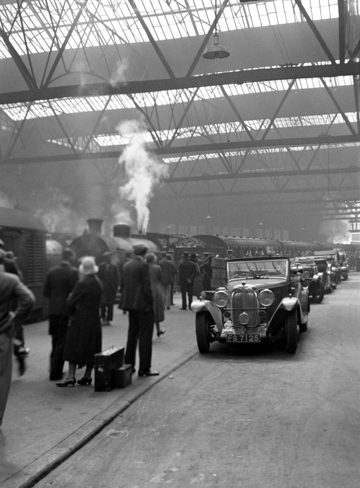 Reizigers op Caledonian Station, Bestanddeelnr 190-1062