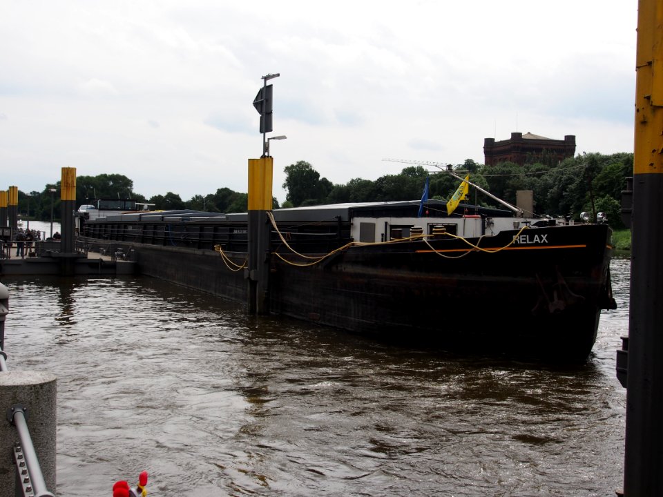 Relax (ship, 1961) ENI 02325288 at Bremen pic1
