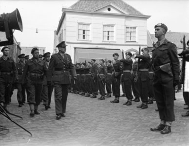 Regiment Zware Infanterie Chasse te Grave Generaal Majoor C.D. Toet, Bestanddeelnr 904-4964