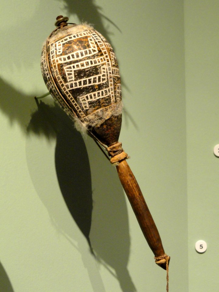 Rattle, Desana people, gourd with macaw feather - South American collection - Peabody Museum, Harvard University - DSC05687