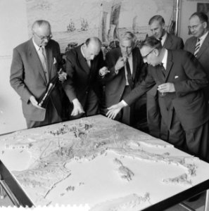 Reizende schooltentoonstelling in Den Haag, Bestanddeelnr 911-2355