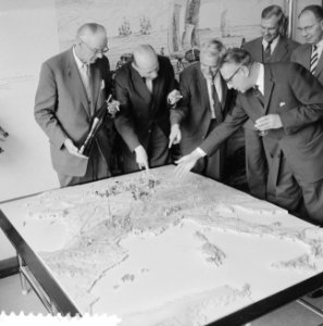 Reizende schooltentoonstelling in Den Haag, Bestanddeelnr 911-2356