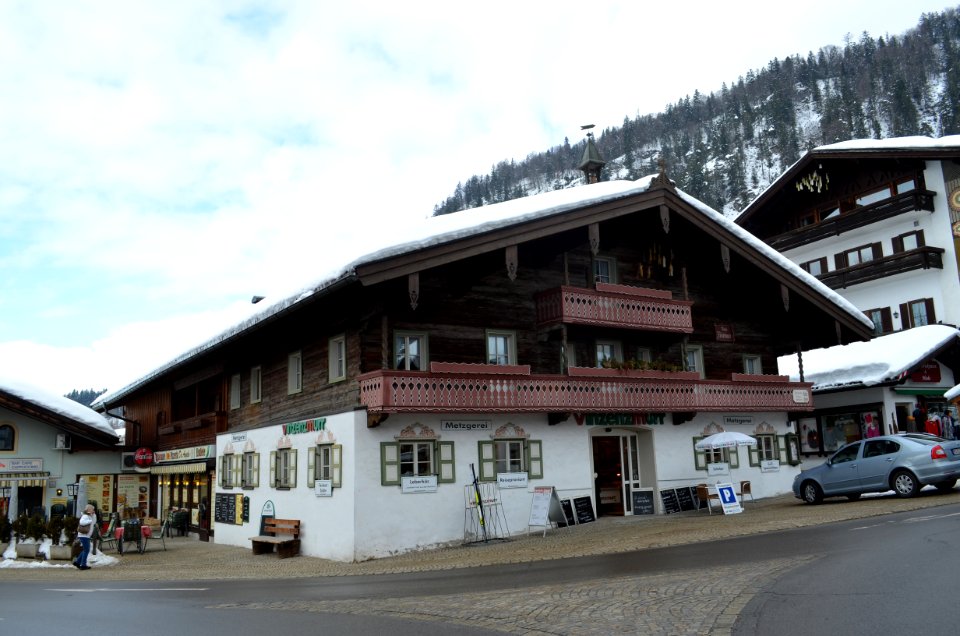 Reit im Winkl, Rathausplatz 8