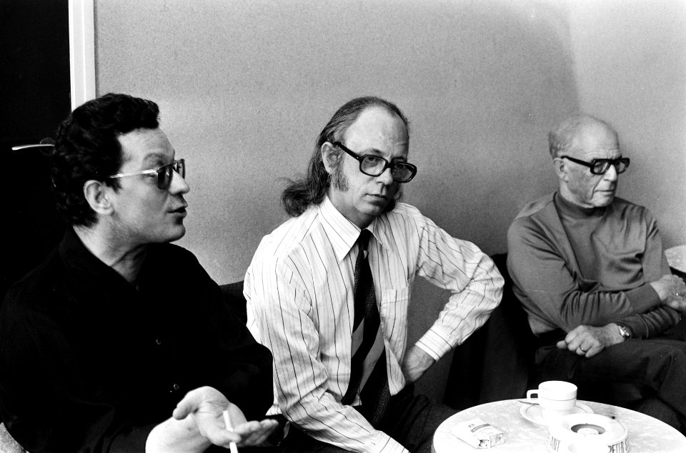 Regisseur Götz Friedrich (links) en Hans de Roo, directeur van de Nederlandse Op, Bestanddeelnr 927-9743